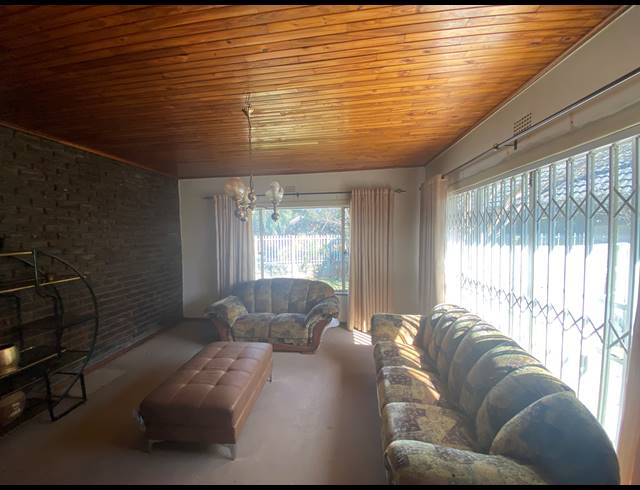 3 BEDROOM FREEHOLD FOR SALE IN PARKRAND